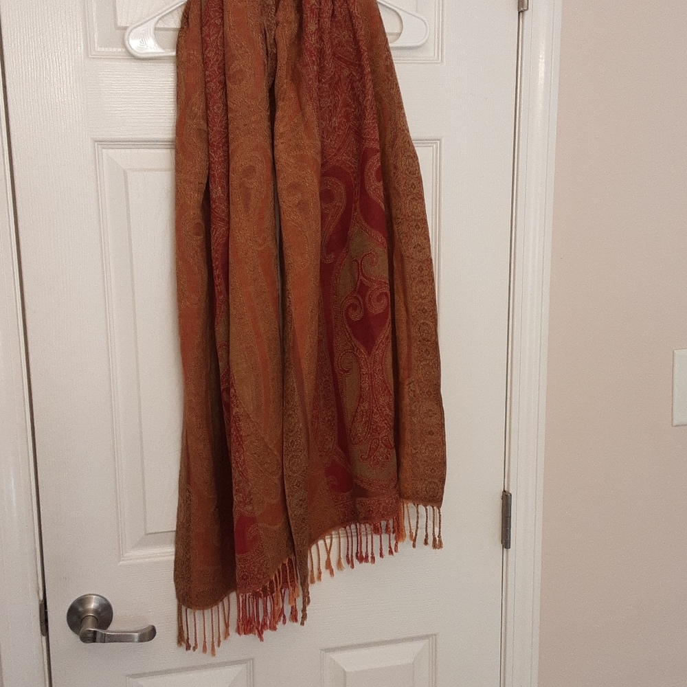 Very pretty scarf